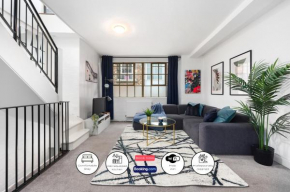 Two-bedroom Apartment Short Term Rental & Flexible Renting Hackney with Free WiFi and Roof Terrace!